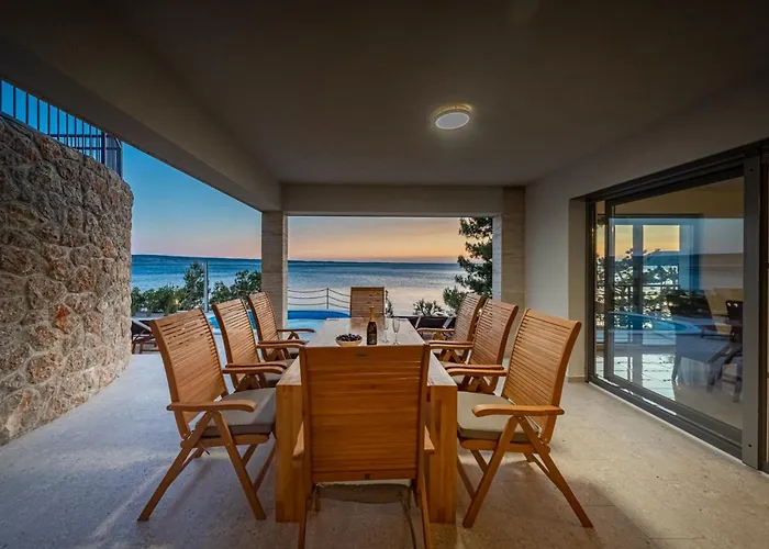 Aurora Paklenica 斯塔利格拉德-帕克利尼卡